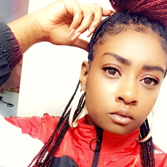 Meet your Posher, Nyazia - Picture 1 of 1